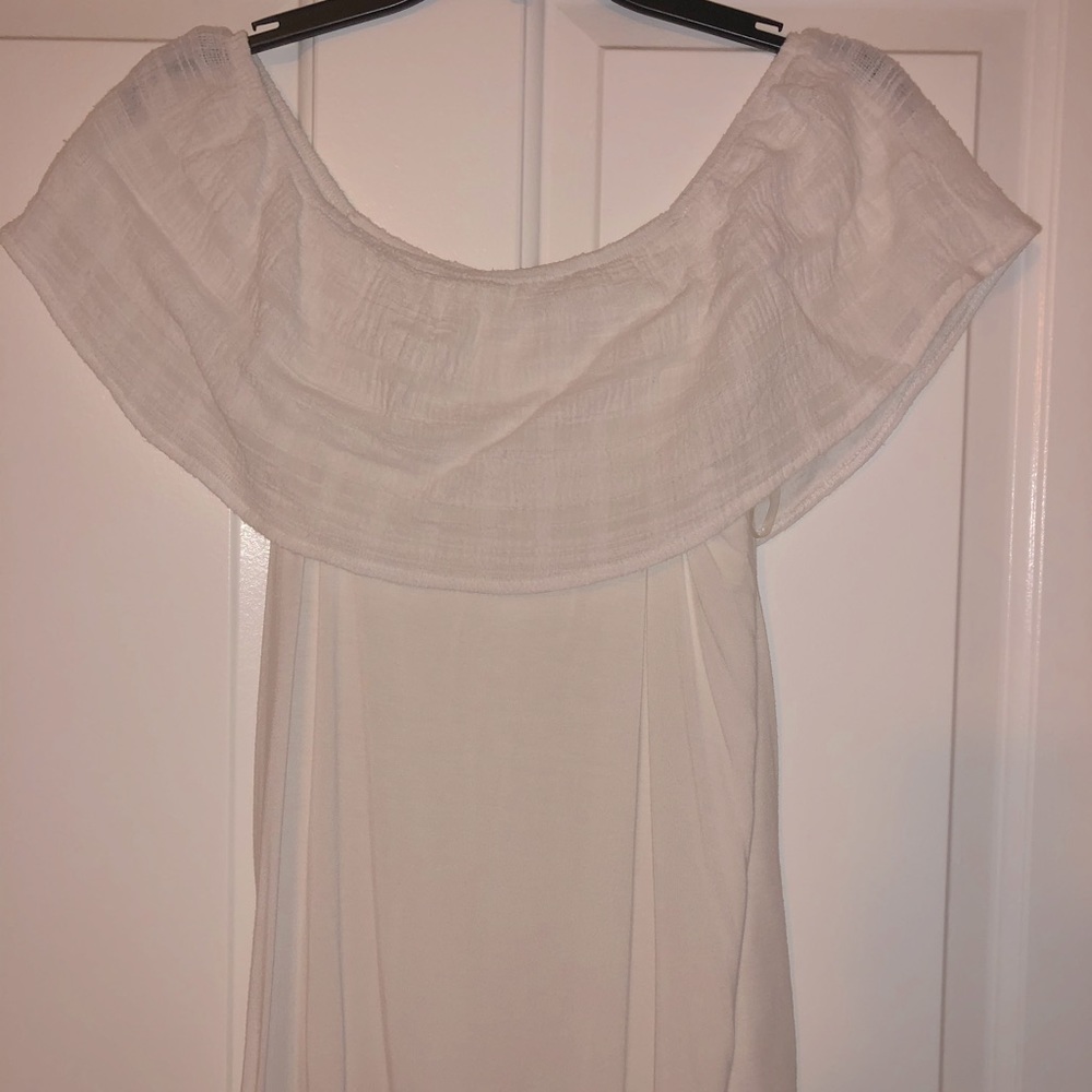 Cable & Gauge Off The Shoulder top